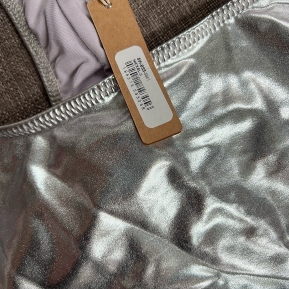 Skims Metallic Swim Cycle Suit - Picture 5 of 8